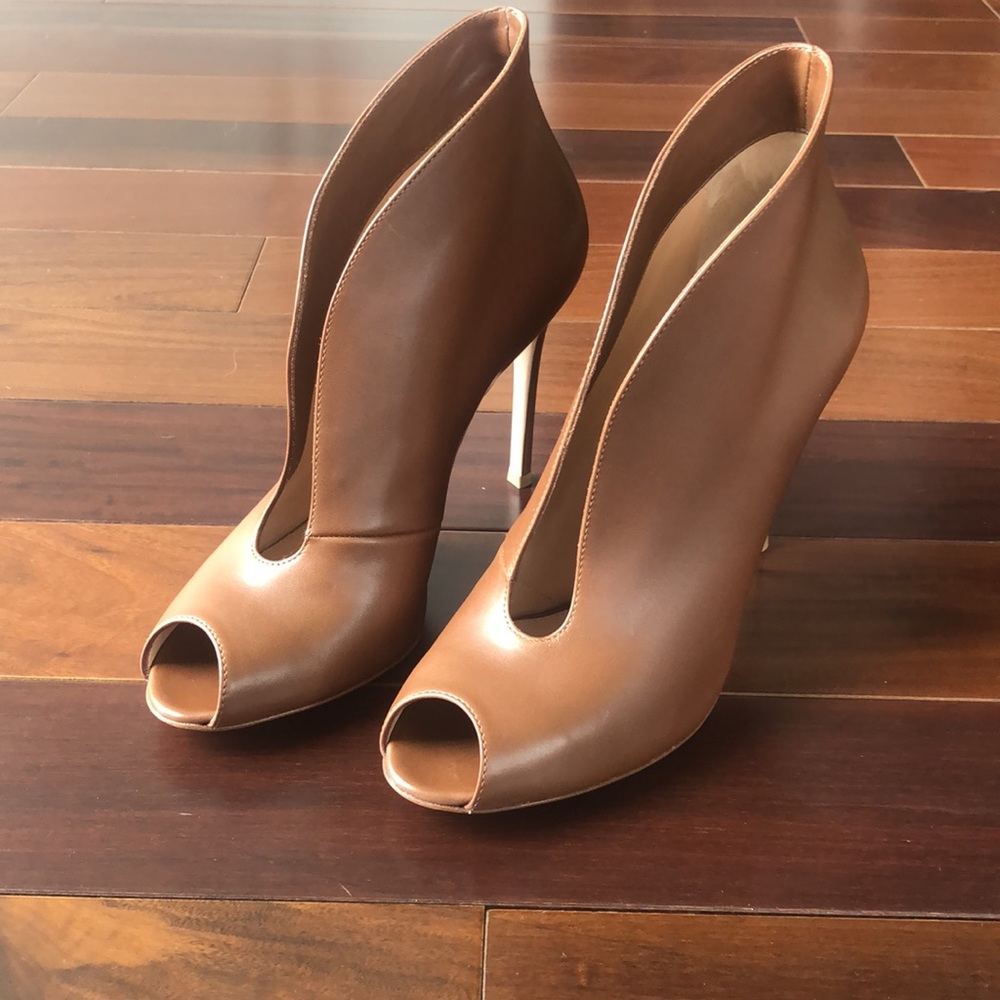 Gianvito Rossi tan open high heels